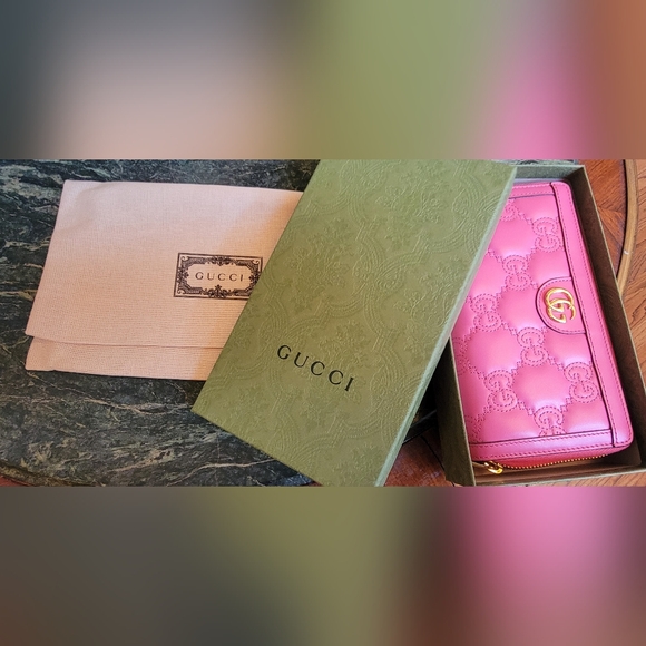 NIB AUTHENTIC GUCCI OPHIDIA PINK MONOGRAM QUILTED LEATHER ZIP AROUND WALLET - Picture 13 of 14